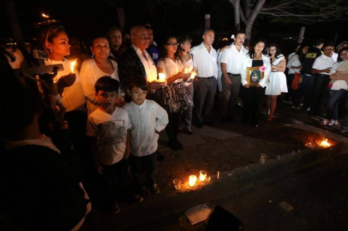 Vecinos de la Víctor F. Ardón realizan protesta