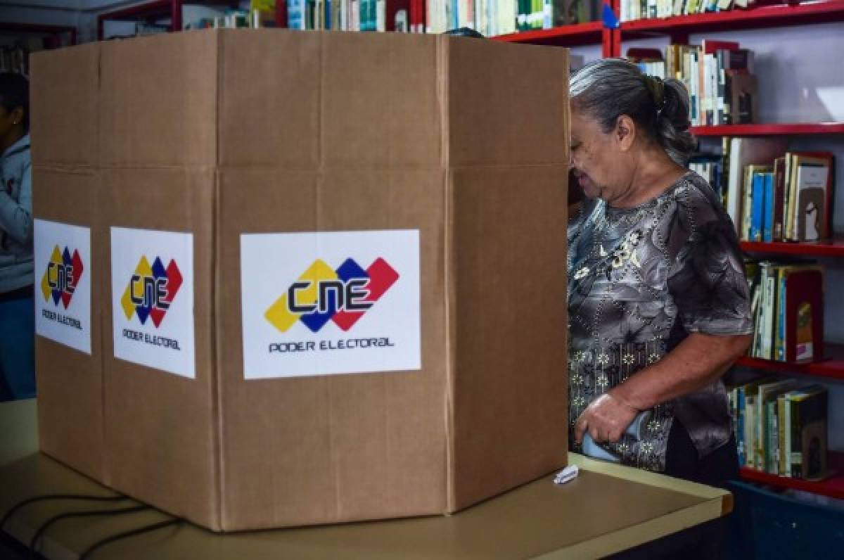 El poder electoral aseguró que en la votación participaron más de ocho millones de personas. Foto: AFP