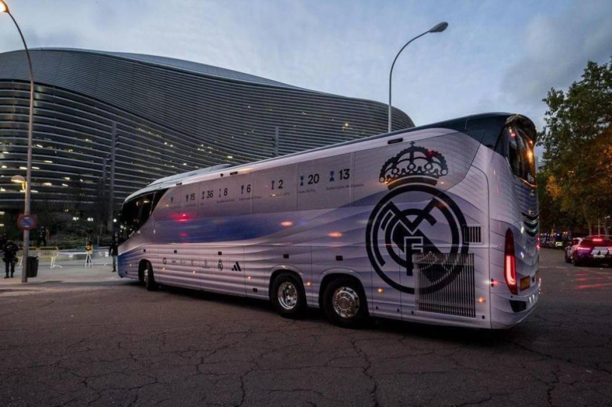 Bus del Real Madrid sufre accidente en su regreso tras perder en Liverpool en Champions