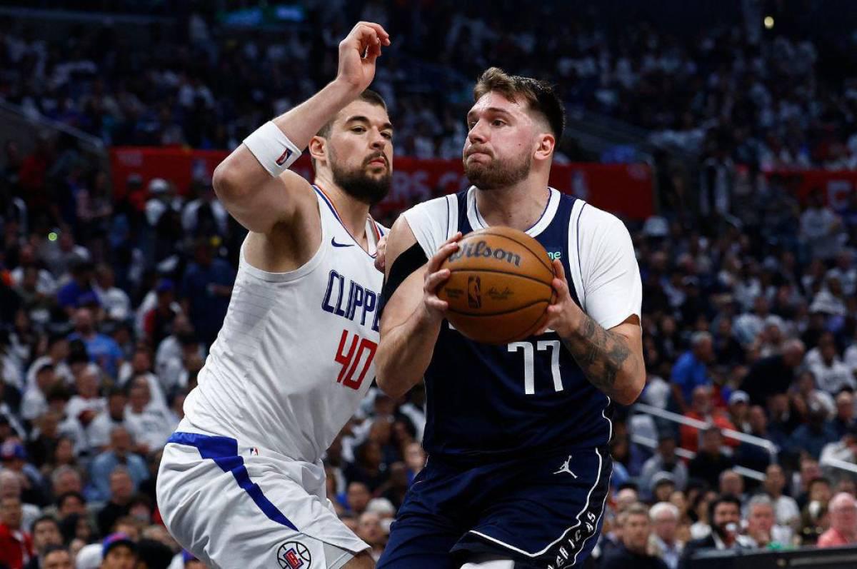 Luka Doncic y los Mavericks están a un juego de clasificar a las semifinales de conferencia.