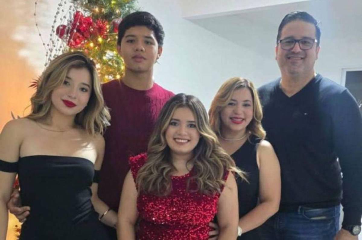 ¡Novia de jugador roba suspiros! Así pasaron la Navidad las presentadoras hondureñas