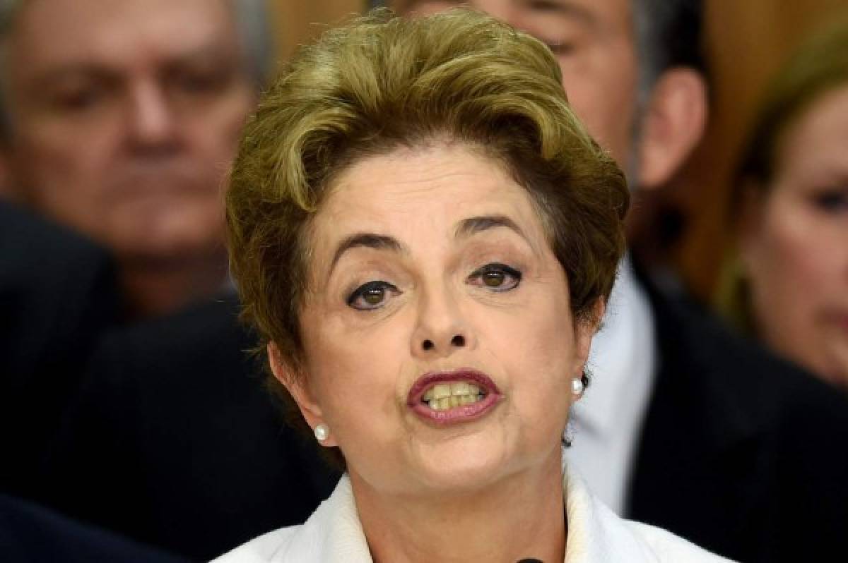 Dilma Rousseff llama a brasileños a 'movilizarse' contra el 'golpe'