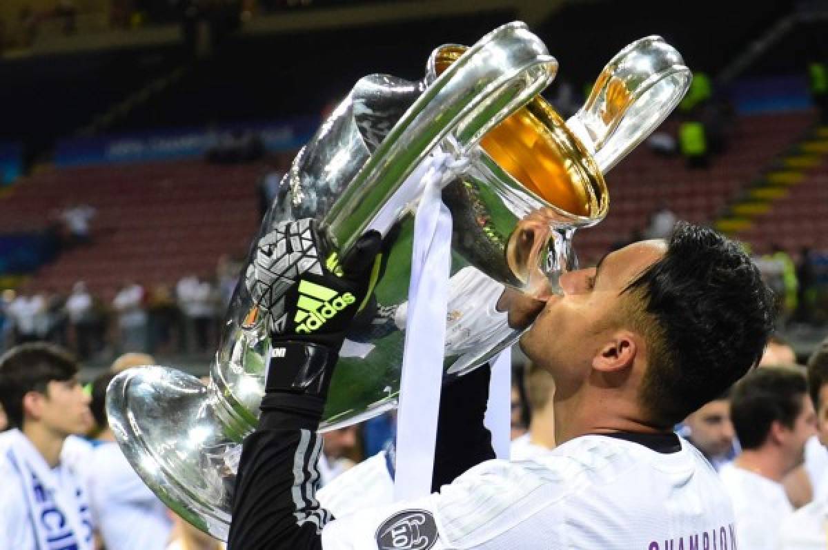 FOTOS: Jugadores del Real Madrid con la copa