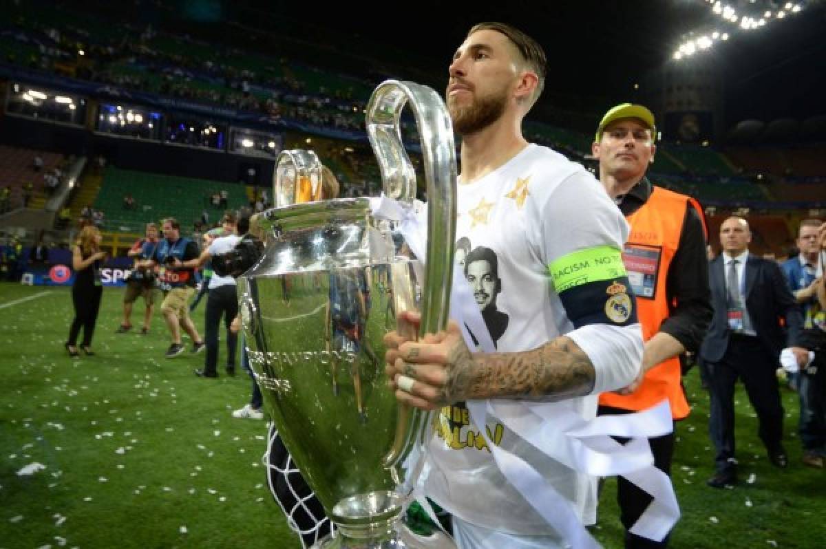 FOTOS: Jugadores del Real Madrid con la copa