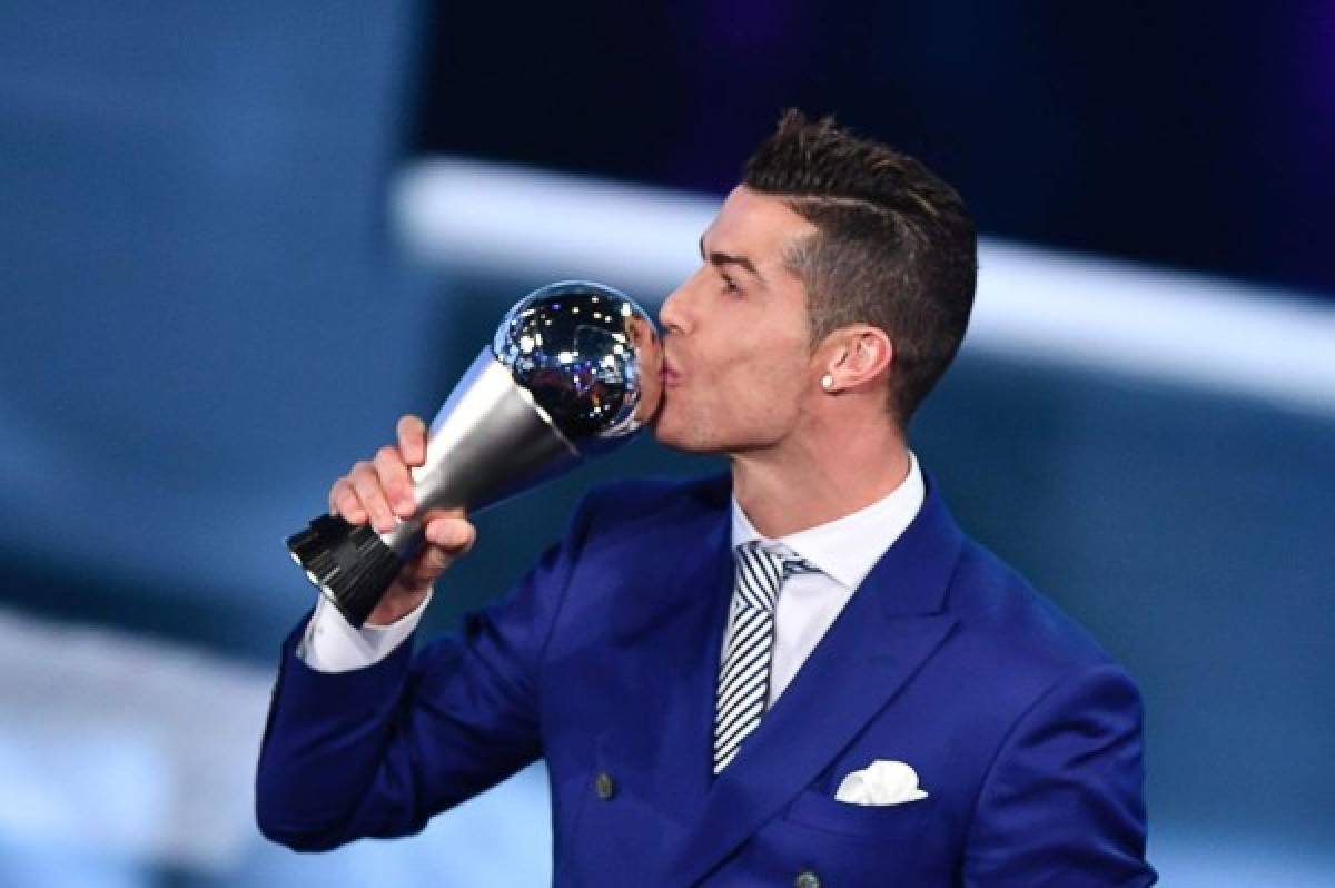 Cristiano se alzó con el premio 'The Best', al mejor futbolista de 2016 otorgado por la FIFA. (Foto: Agencias/AFP / EL HERALDO Honduras / Noticias EL HERALDO / Deportes EL HERALDO)