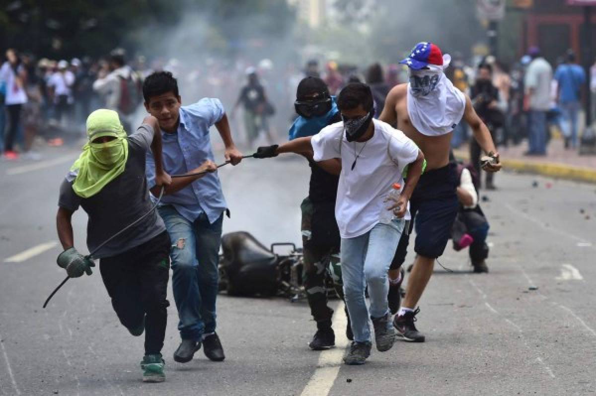 La oposición lleva más de 4 meses en protestas exigiendo elecciones. Foto: AFP