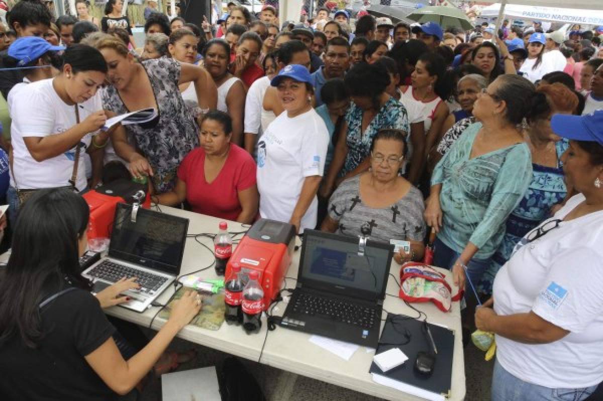 'Hay que ponerle límites al poder”, dicen decenas de nacionalistas