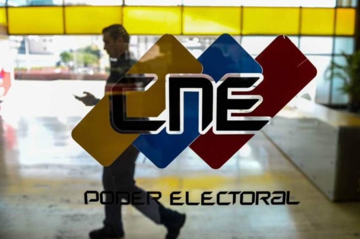 Venezolanos encaran crucial elección de legisladores