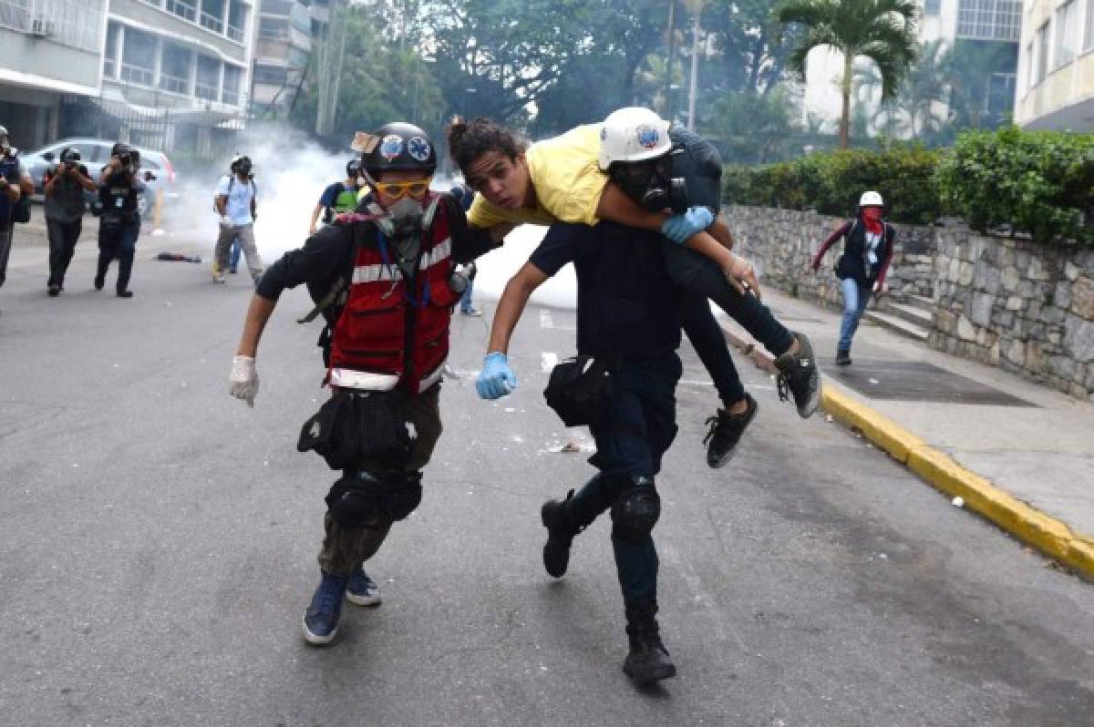 El papa Francisco reclama el fin de la violencia en Venezuela  