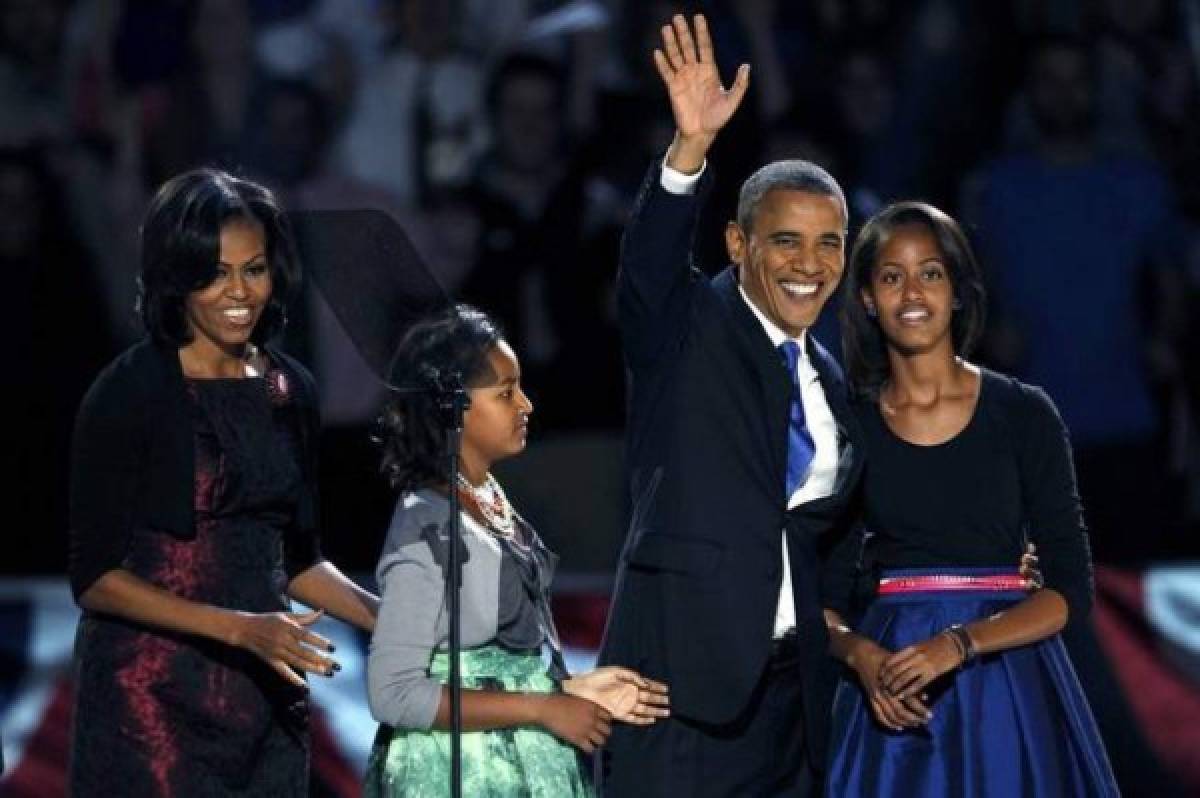 Navidad presidencial: Obama juega con sus hijas; Trump a la iglesia  