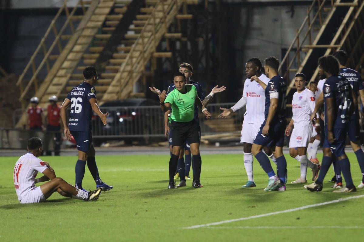 No se vio: Eufórica celebración de Andy Najar, Rodrigo Auzmendi héroe y penales no pitados