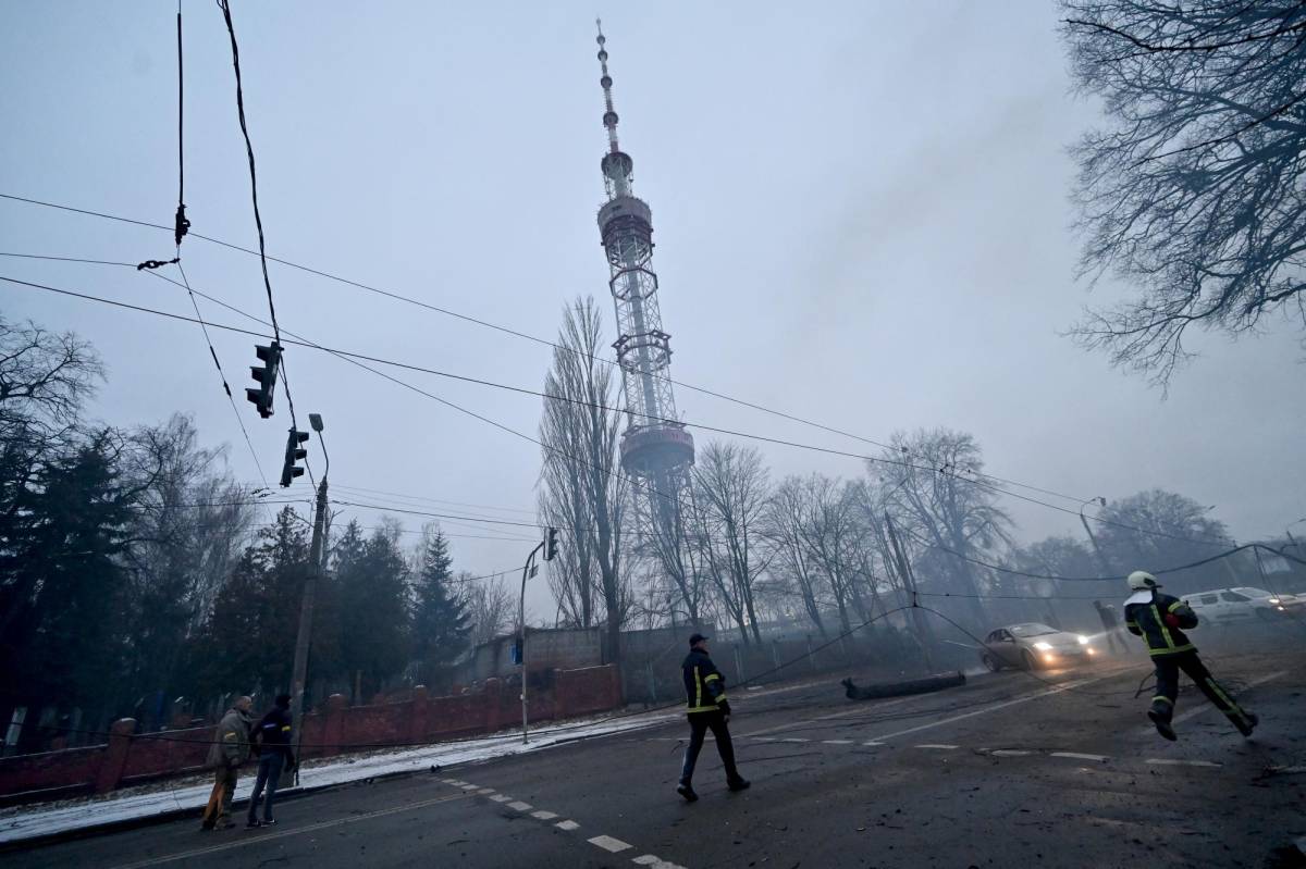 Cinco muertos en ataque ruso contra la torre de televisión de Kiev