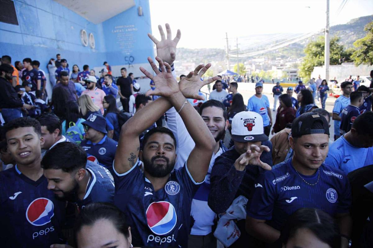 Enorme llegada de afición del Motagua al Nacional y el bonito gesto de Emilio Izaguirre