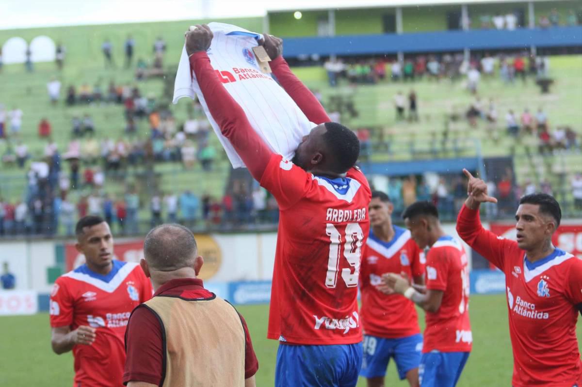 Demetri Gordon fue homenajeado: Olimpia hace esto en redes sociales y gesto de Arboleda