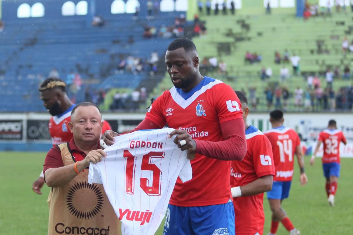 Demetri Gordon fue homenajeado: Olimpia hace esto en redes sociales y gesto de Arboleda