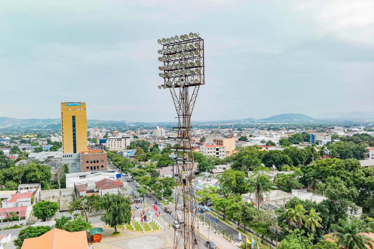 Honduras - México: ¡Mejoran la iluminación! Nuevas lámparas instaladas en el Morazán