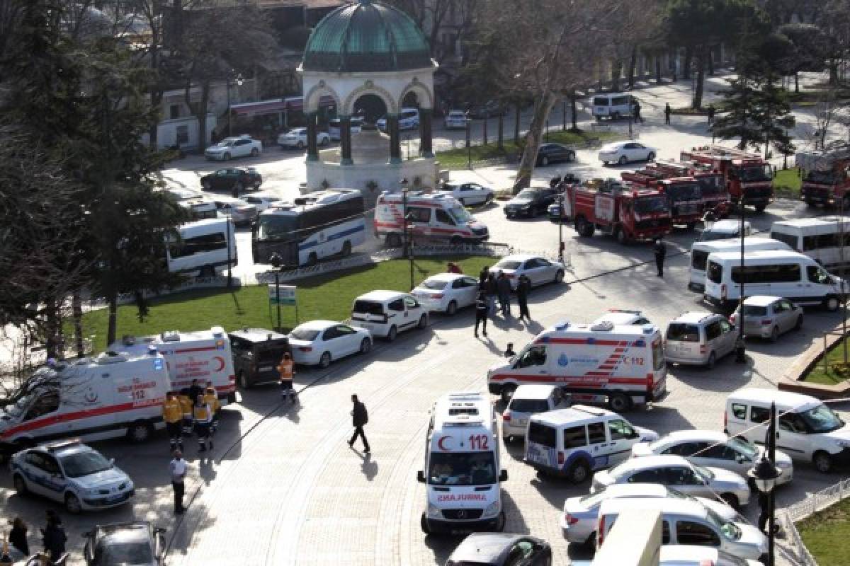 Al menos nueve alemanes muertos en el atentado suicida de Estambul 