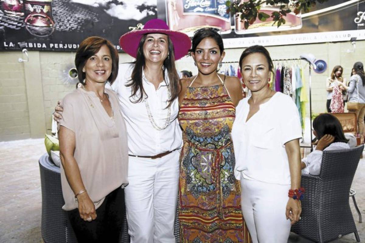 Presentan colección de verano ”Morena mía”