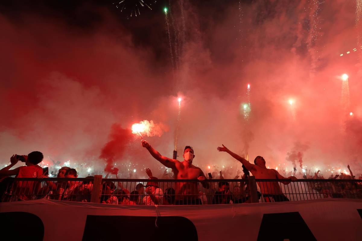 Eliminados: Tristeza de la afición de River y locura de brasileños por pase a final de Copa Libertadores