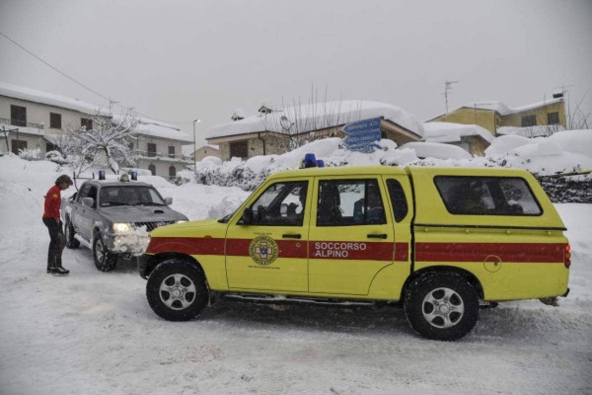 Tres terremotos sacuden en una hora el centro de Italia