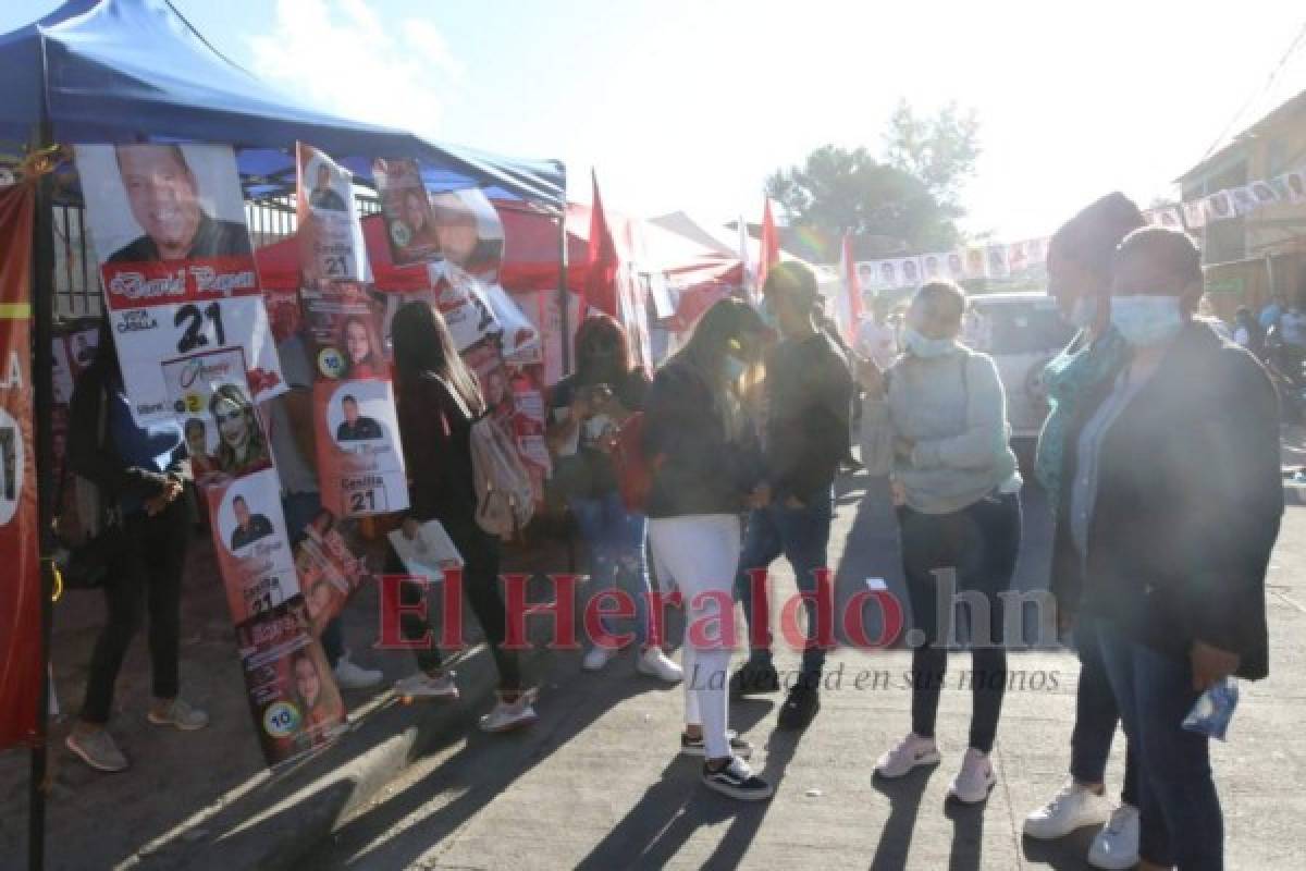 Poca afluencia de jóvenes en las elecciones primarias 2021 (FOTOS)