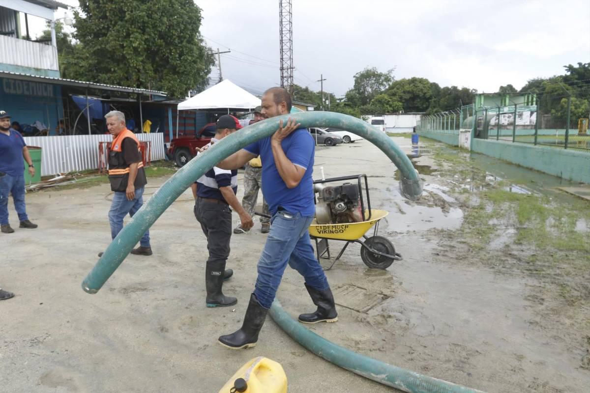 Inundado se encuentra estadio Rubén Deras de Choloma previo a final de Liga de Ascenso