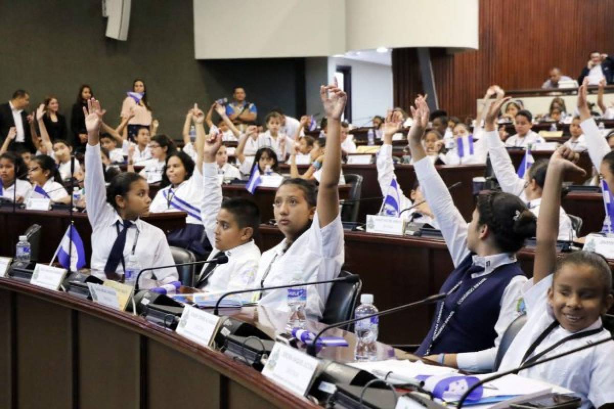 Niños piden detener el acoso escolar y mejorar condiciones