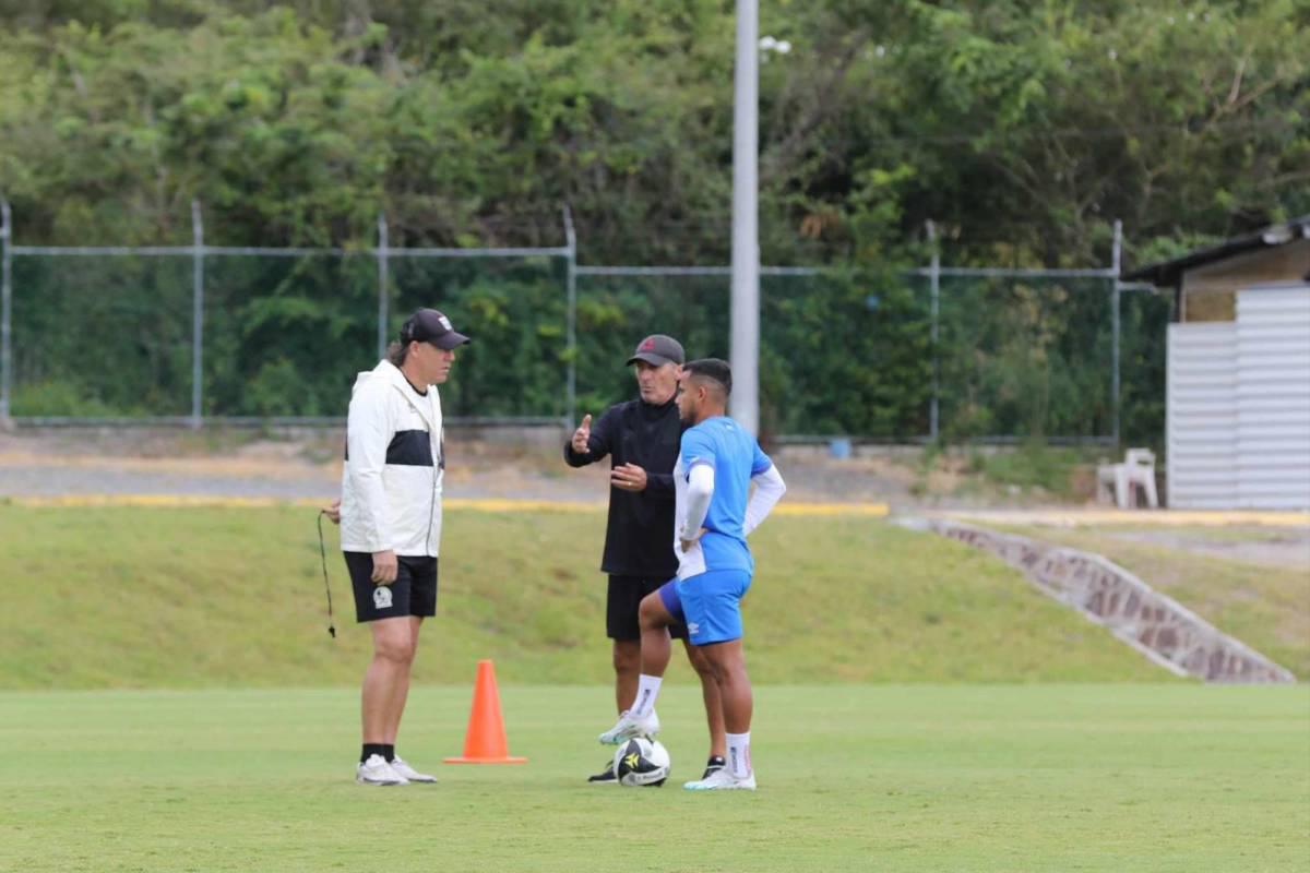 Troglio sorprende y se gana los aplausos en entreno de Olimpia antes de enfrentar al Olancho FC