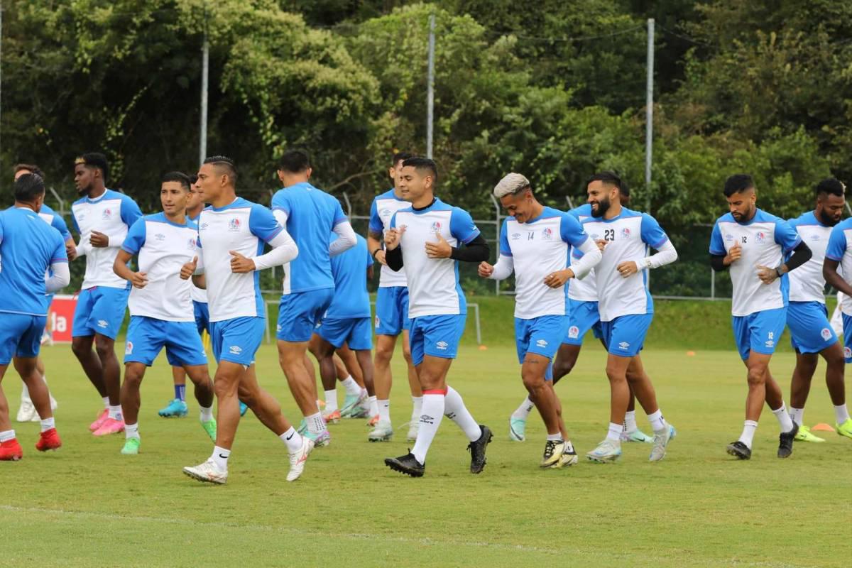 Troglio sorprende y se gana los aplausos en entreno de Olimpia antes de enfrentar al Olancho FC