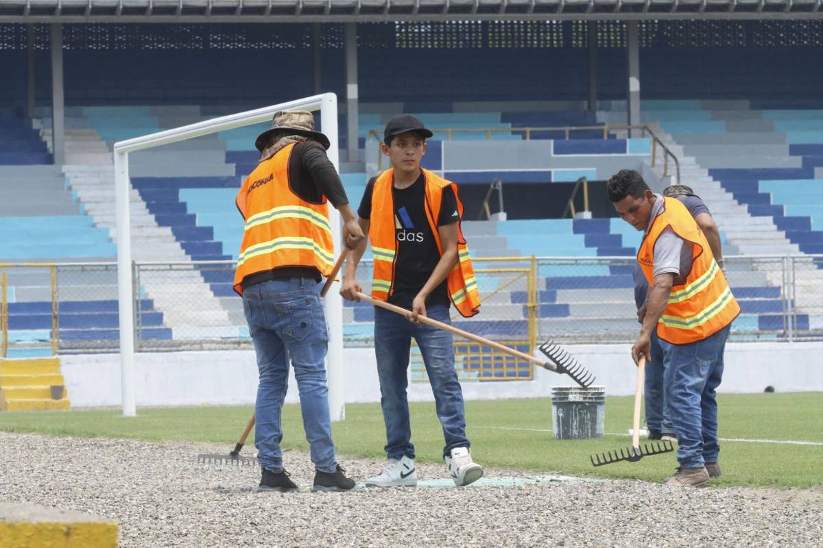 Mario Moncada, molesto con la empresa que hace los trabajos en el Morazán: “Estoy frustrado”