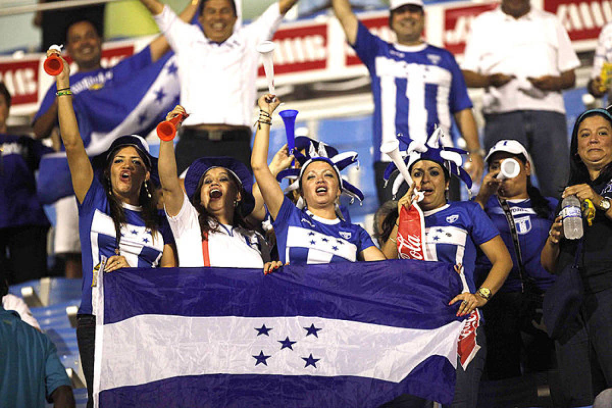 ¡GRACIAS SELECCIÓN! ¡HONDURAS ESTÁ EN BRASIL!