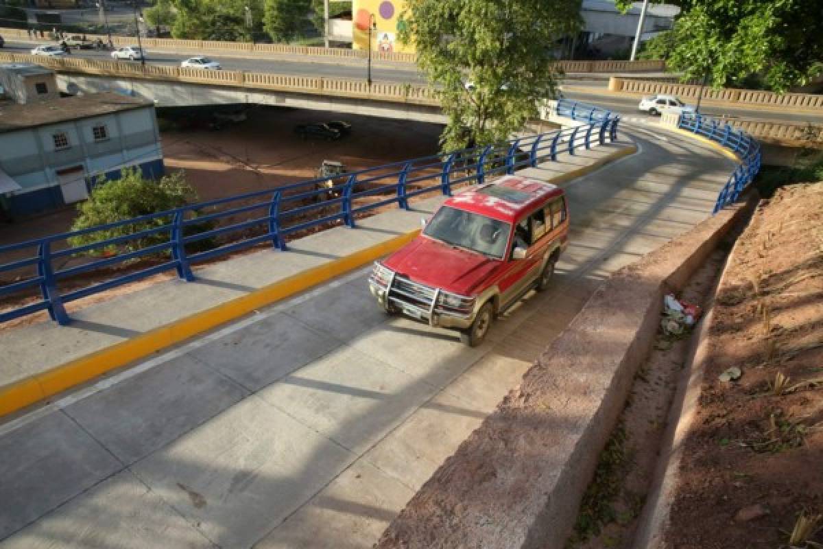 Habilitan vía en el puente Estocolmo de la capital