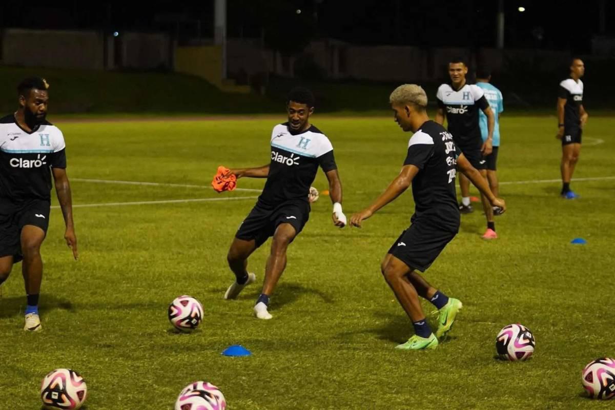 Honduras entrena en Kingston para partido ante Jamaica en Nations League