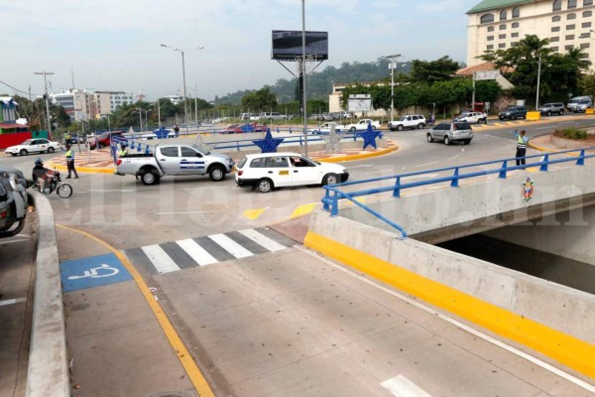 ¿Confundido con las nuevas vías en el bulevar Juan Pablo II?