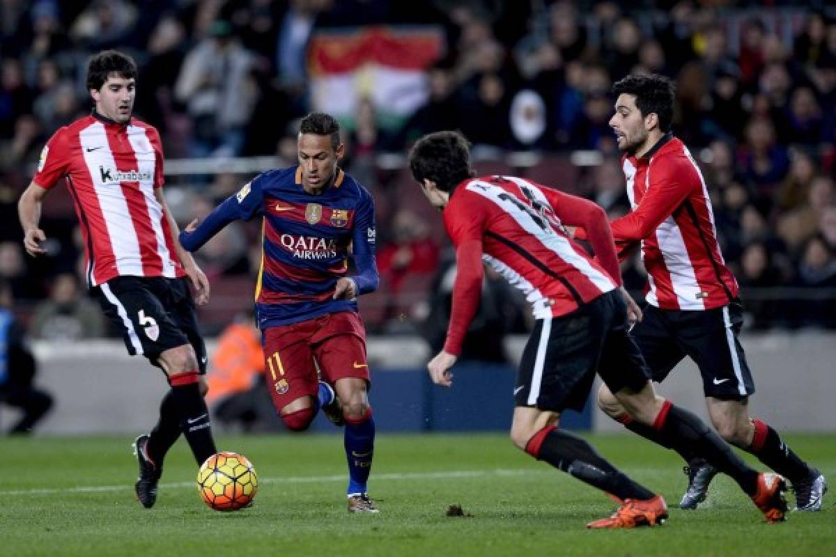 Barcelona goleó al Athletic con 'triplete' de Suárez