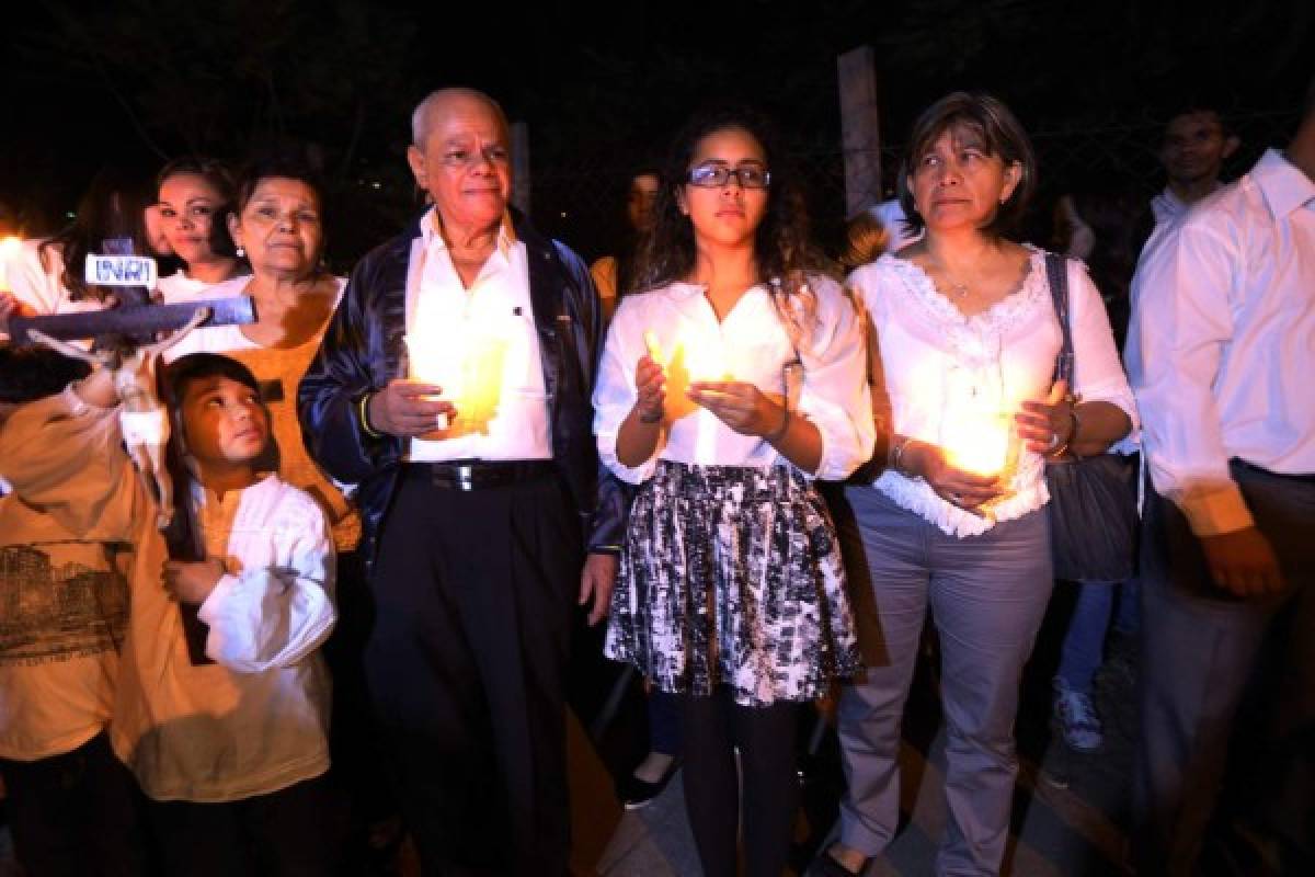 Vecinos de la Víctor F. Ardón realizan protesta