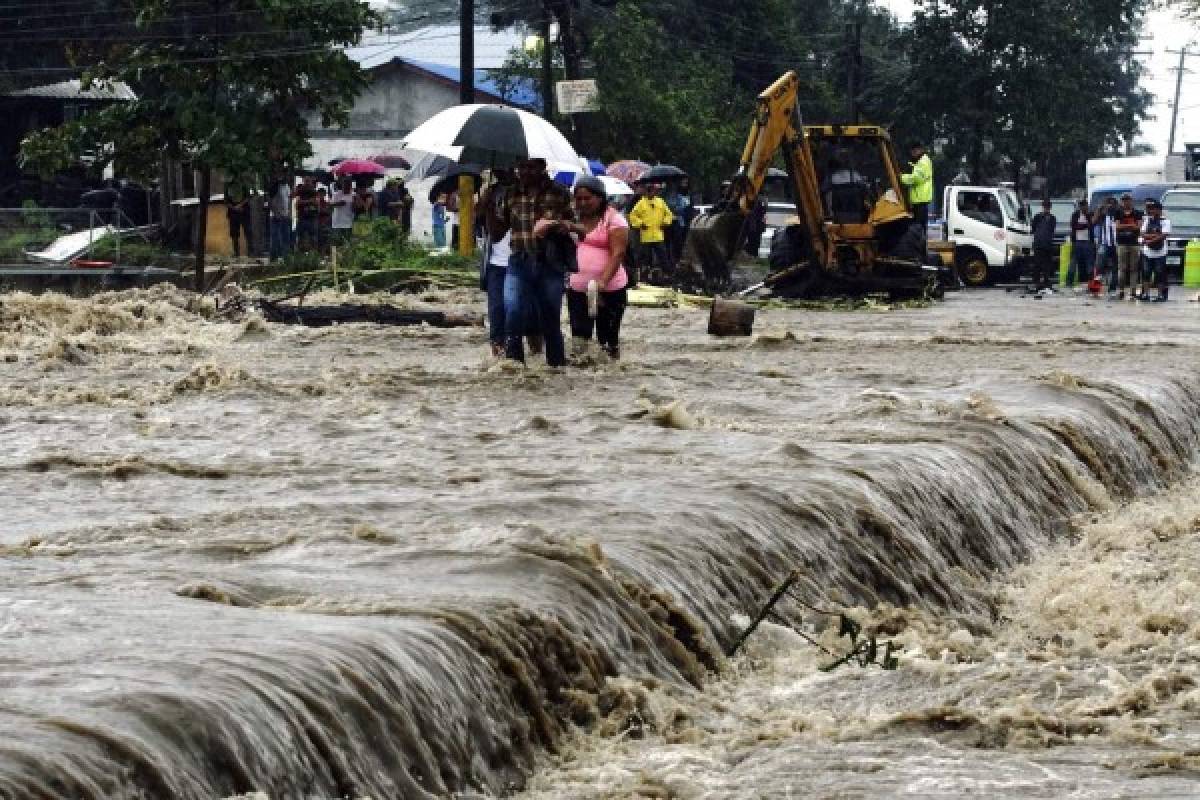 Caos y daños dejan fuertes lluvias en la zona norte