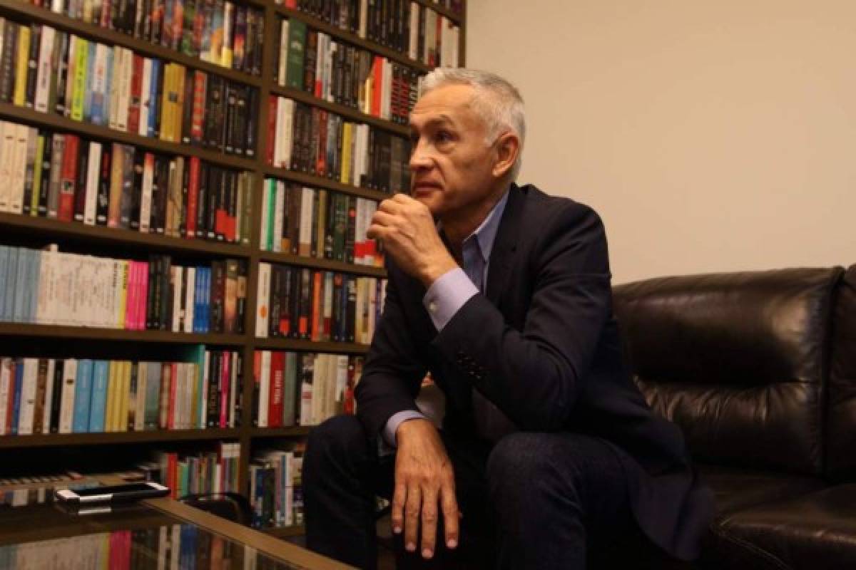 El polémico enfrentamiento de Jorge Ramos contra un supremacista blanco de Estados Unidos