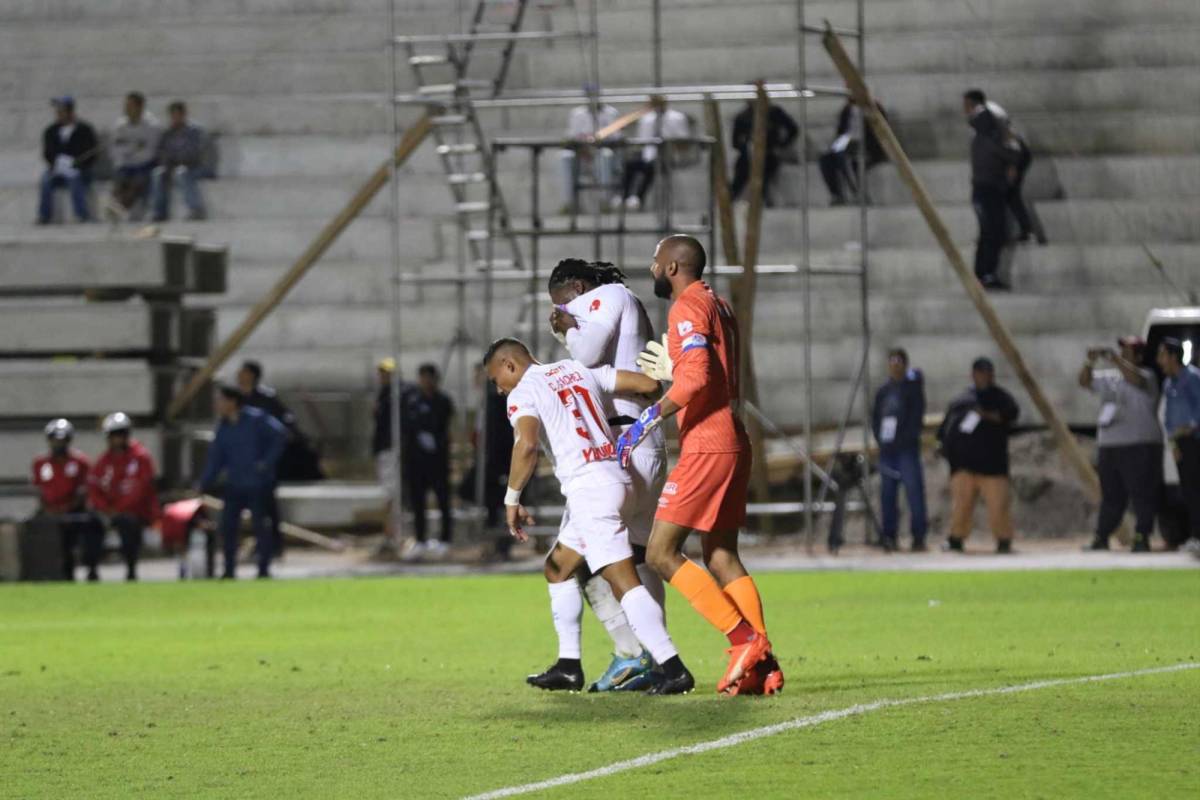 Tristeza del Olimpia tras perder final y no poder conseguir el penta en despedida de Troglio