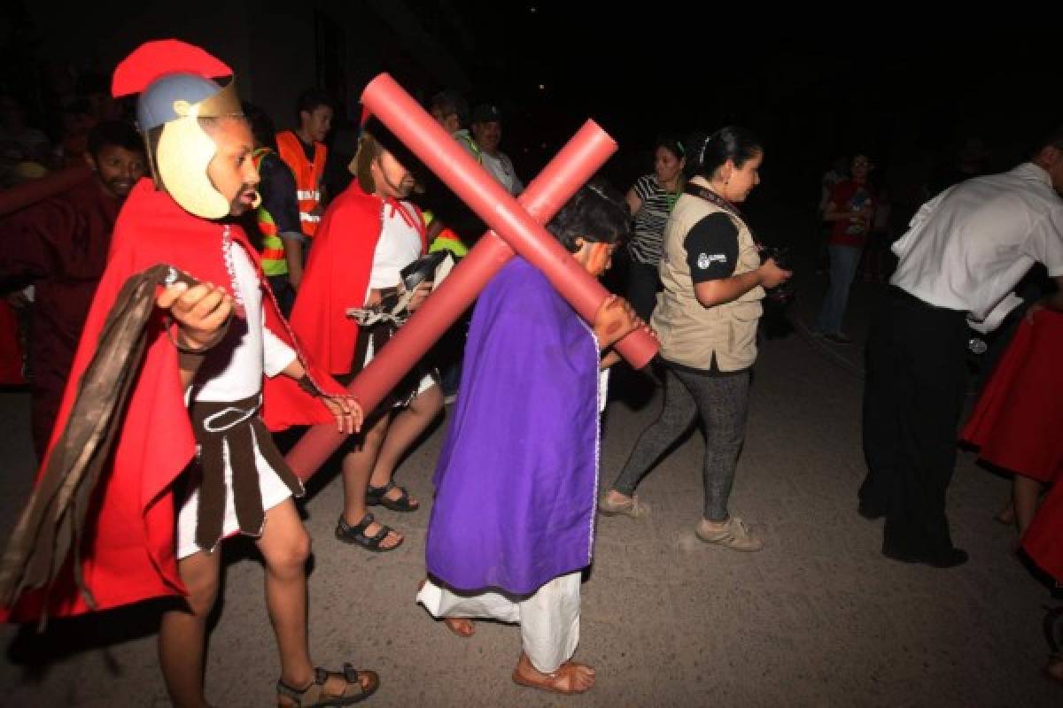 La pasión de Cristo y su rostro infantil