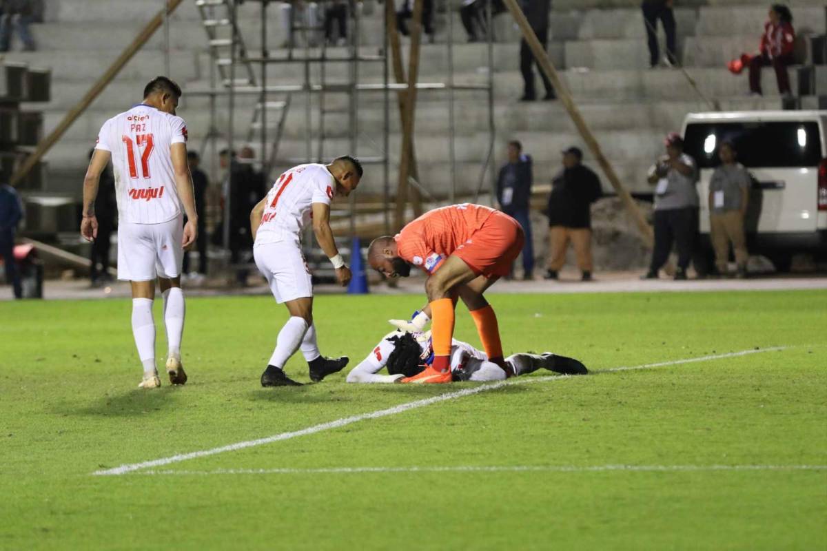 Tristeza del Olimpia tras perder final y no poder conseguir el penta en despedida de Troglio