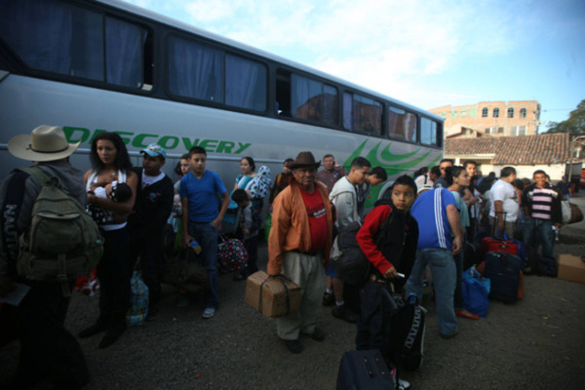 Éxodo de viajeros en la capital de Honduras