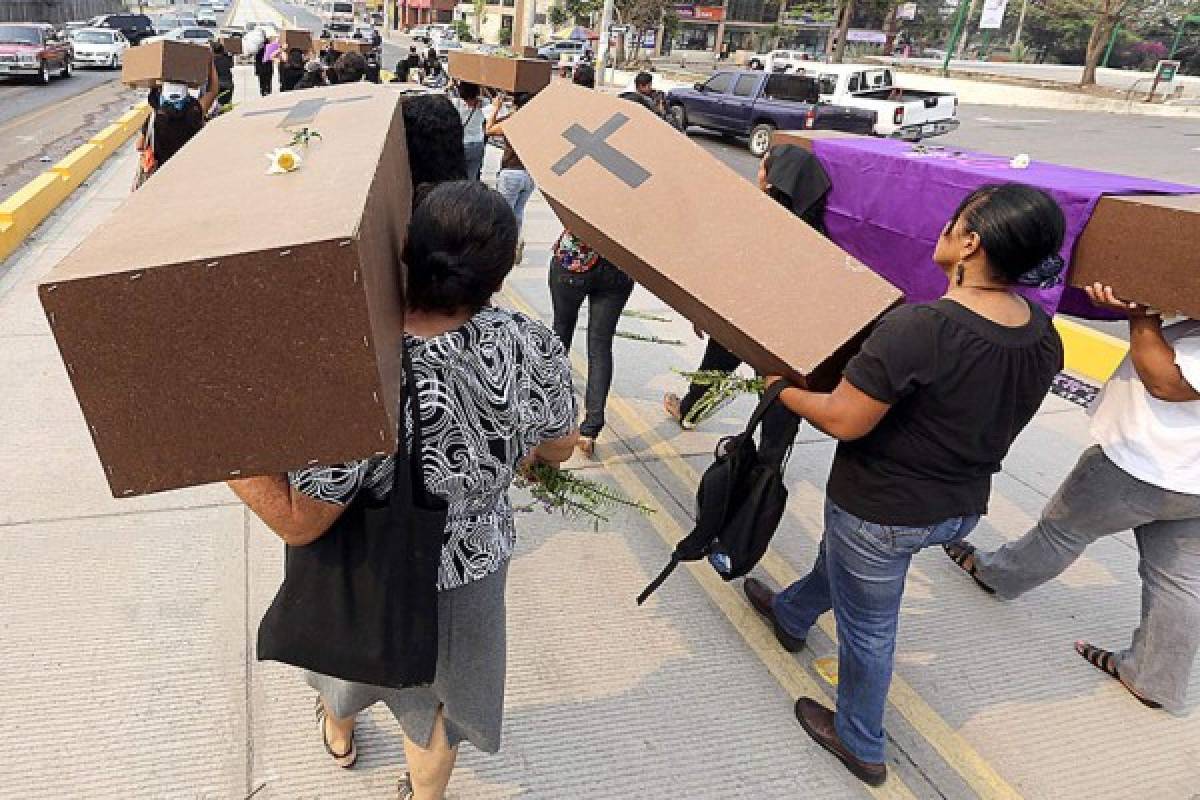 Protesta contra femicidios en Tegucigalpa