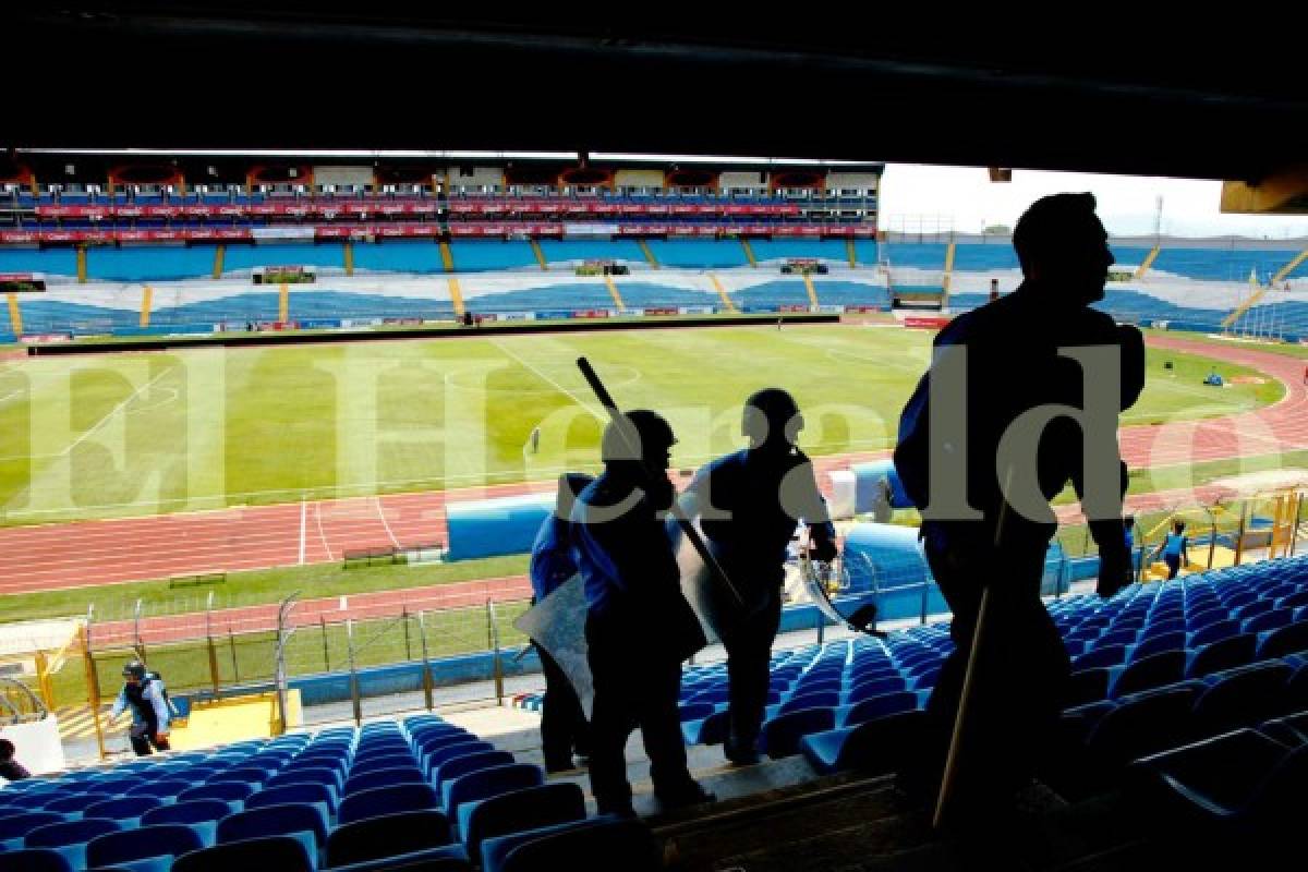 Completamente vacío se encuentra hasta el momento el Estadio donde se enfrenta la Selección contra El Salvador.