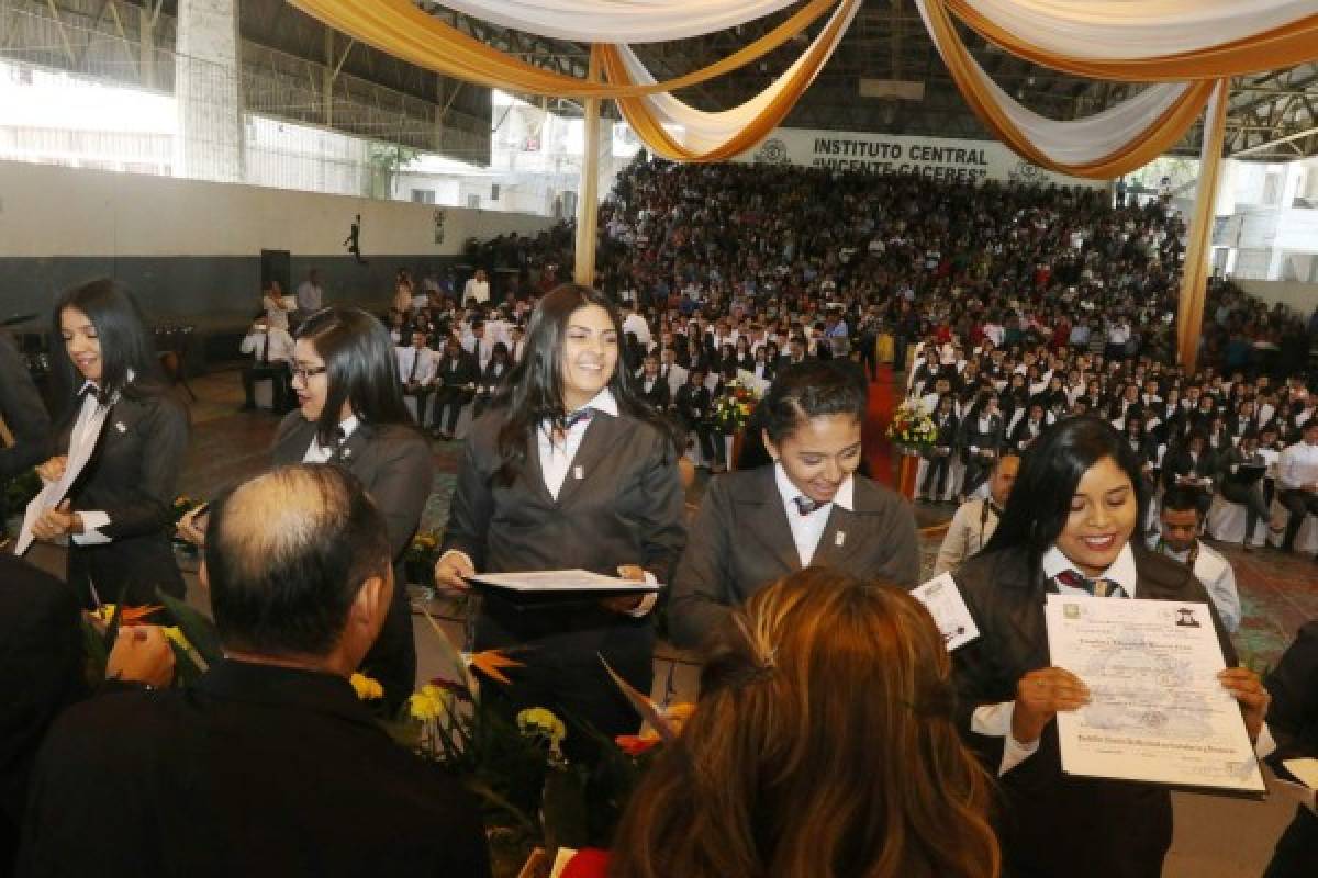 El Instituto Central entrega 1,110 profesionales a la capital de Honduras