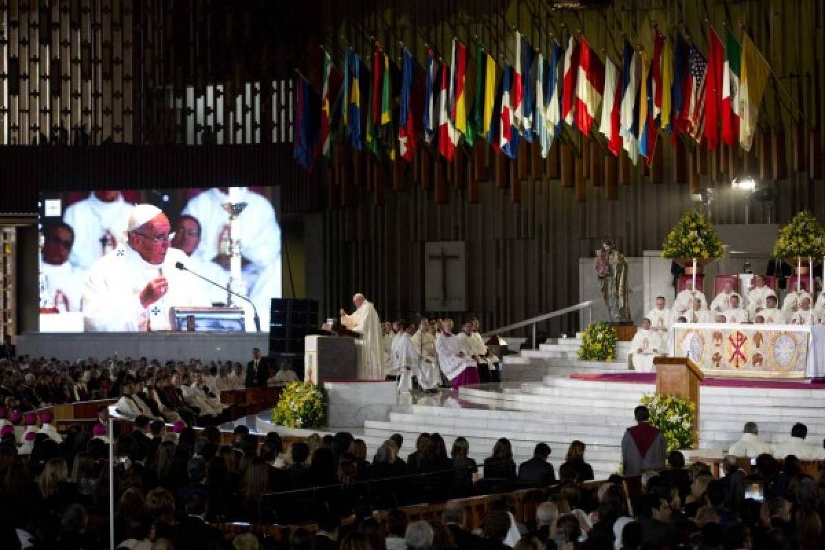 Papa celebró la misa en la Basílica de Guadalupe   