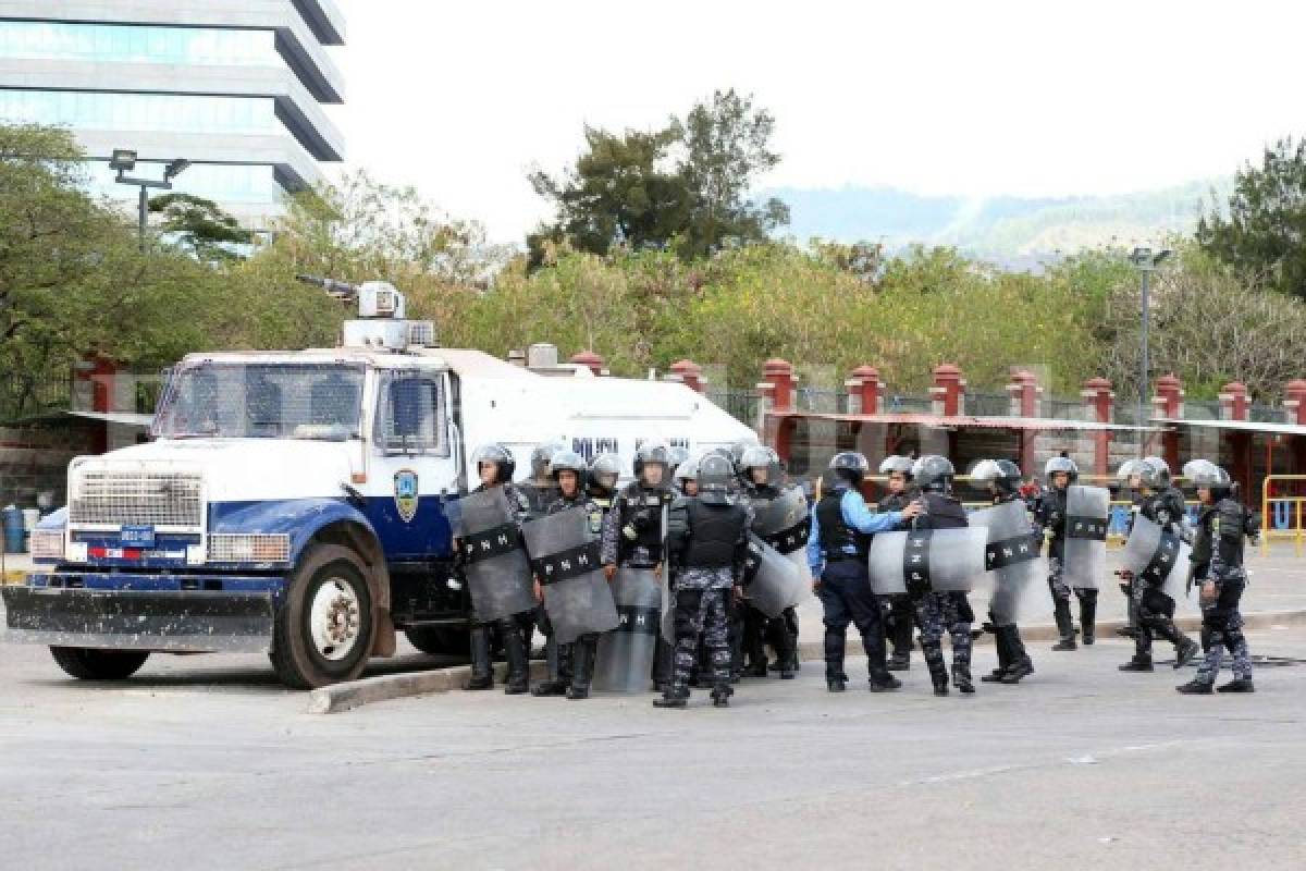 Estudiantes de la Universidad Nacional Autónoma de Honduras reactivan las protestas