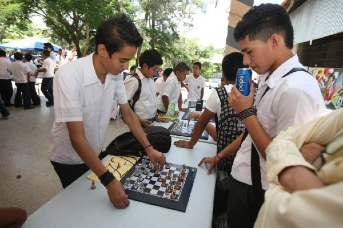 Éxito en IV Olimpiadas de Matemáticas