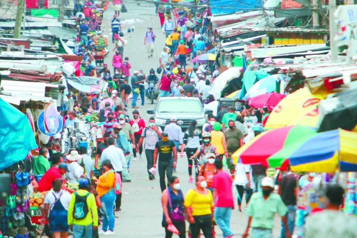 Supervisan medidas de bioseguridad en los mercados capitalinos