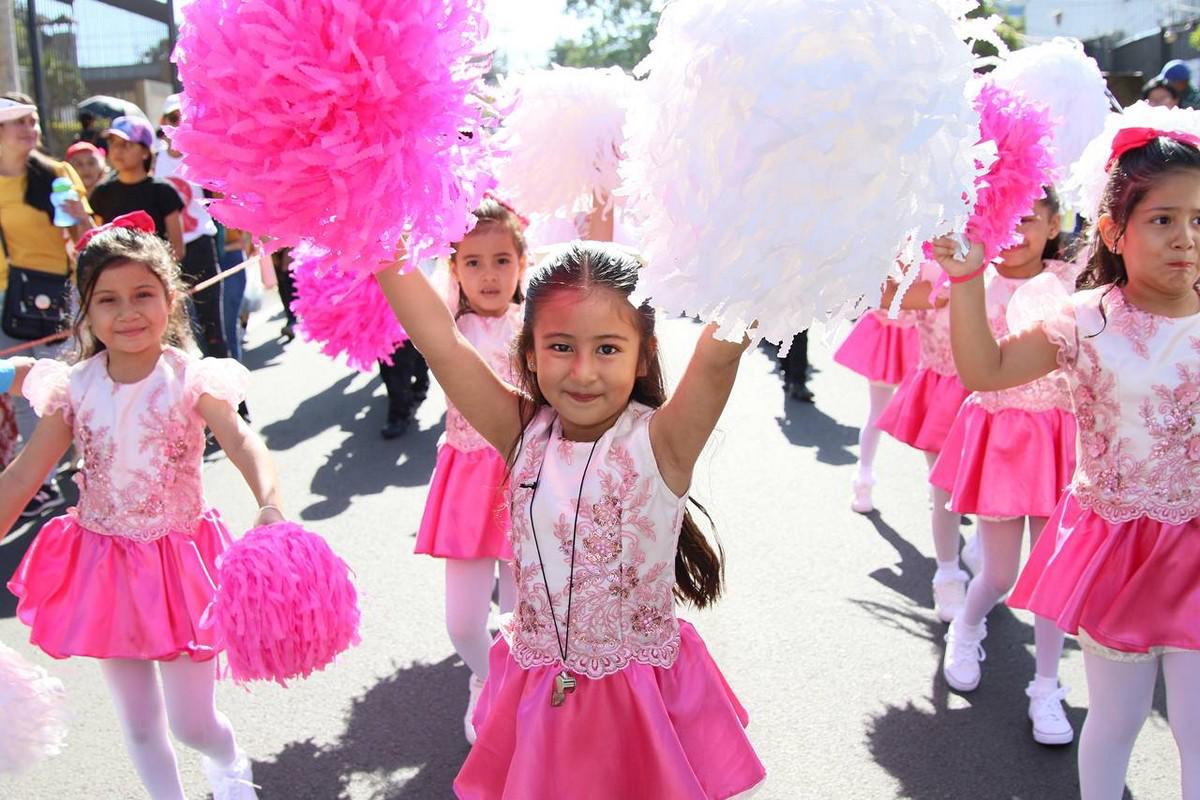 Bulevar Morazán brilla con desfile de prebásica en inicio de Independencia Patria